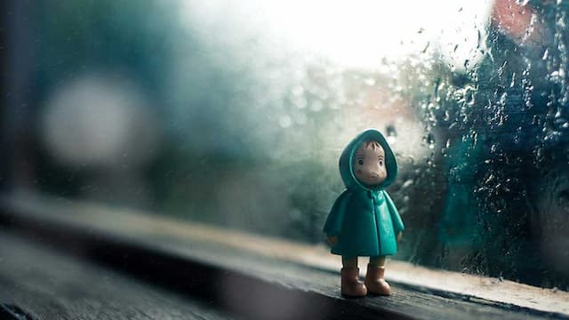 Save it for a rainy day – cute outfits that will motivate you to leave the house