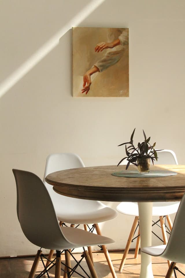 Hipvan Dining Table- Cherishing Togetherness & Nourishing Ourselves