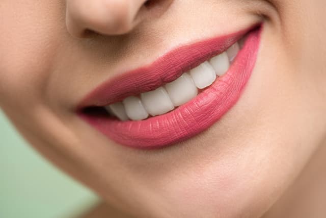 LED Teeth Whitening- How Much Does It Cost?