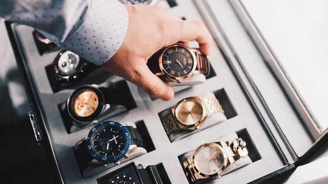 Where to Find the Best Men’s Watches Sale?