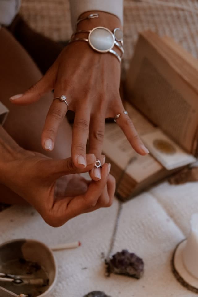 Unique Rings for Women—Get Embrace Jewellery at ATOME