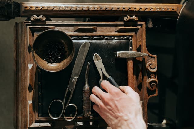 Want to Learn Leather-Crafting Skills at A Reasonable Price? Learn with ATOME.