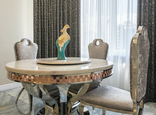 What Is Trending In Dining Room Tables? – Latest Trends in Dining Table Sets