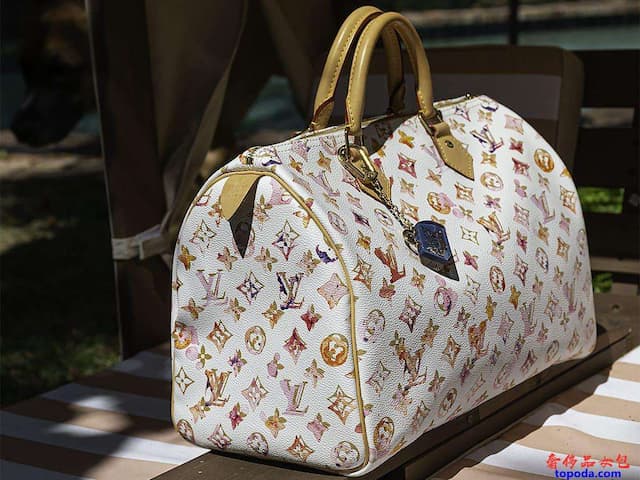LV bags in Singapore – Check out Zalora’s collection of LV bags