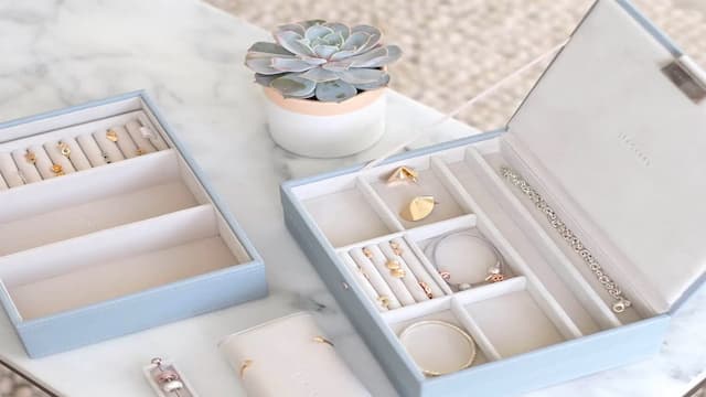 Stackers – Organize Your Jewelry The Right Way with Jewelry Pallet Stackers