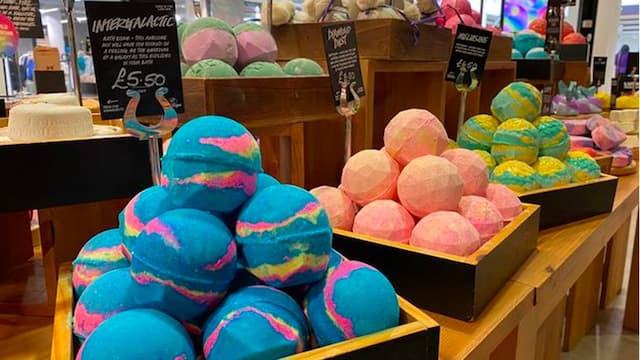 Let Lush bath bombs show you the special features of handmade soap